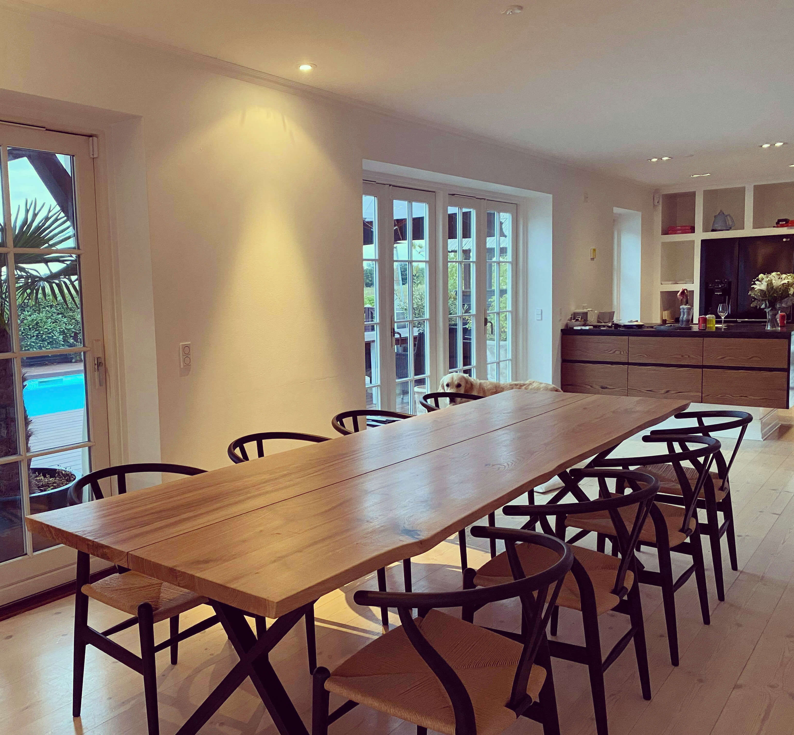 Stort naturolieret plankebord med naturkanter