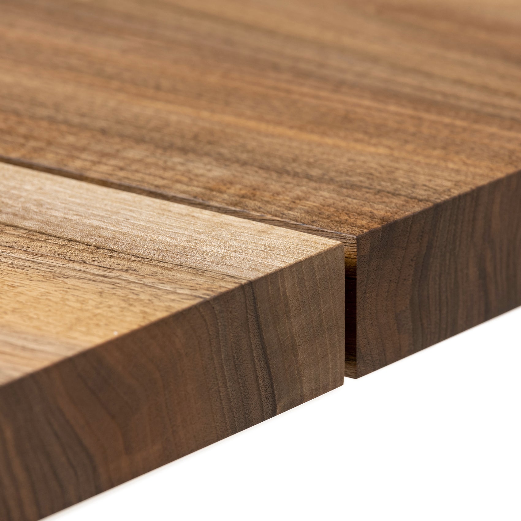 Naturolieret plankebord i europæisk valnød 4 cm