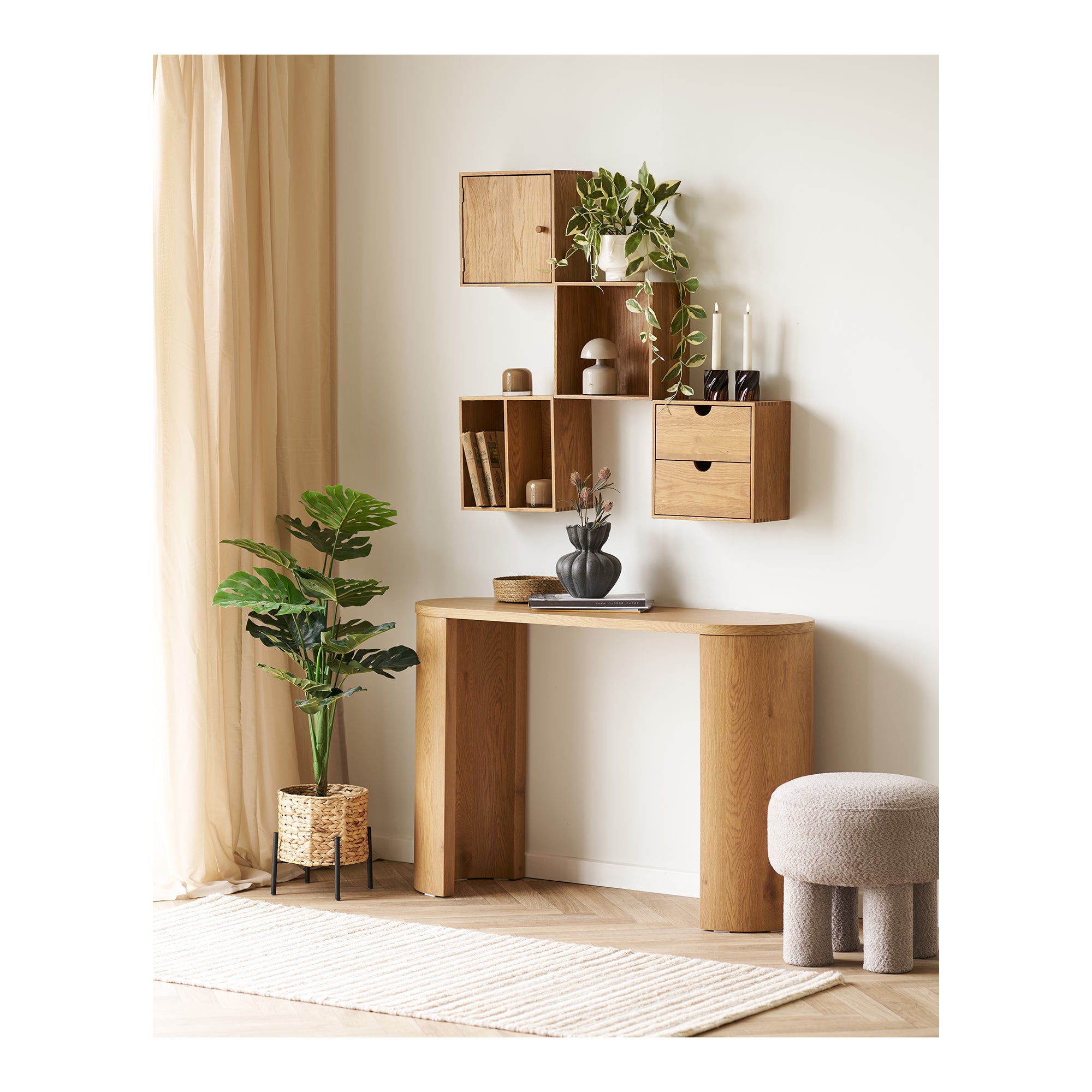Karlstad Væghylde med vertikale rum