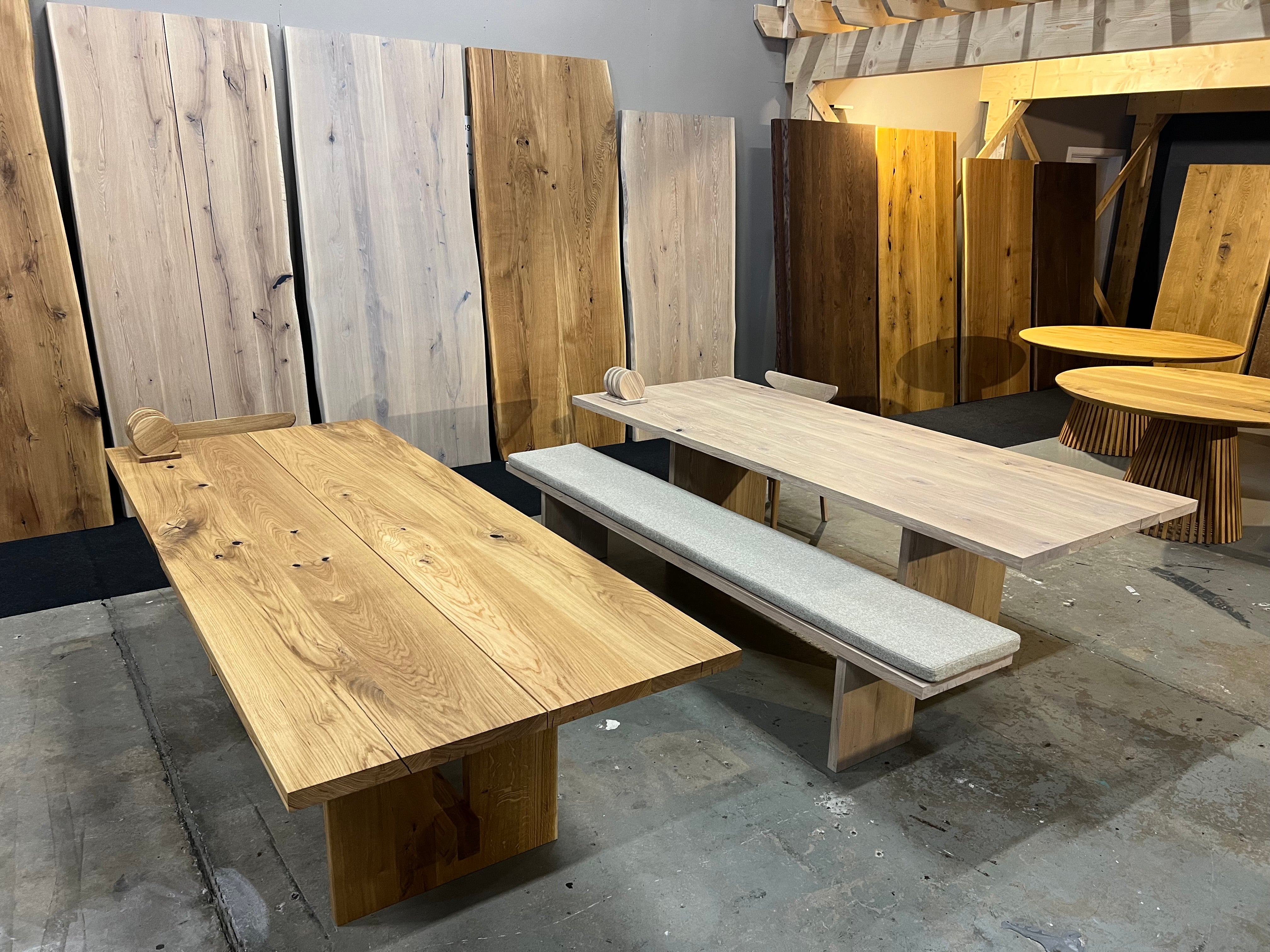 Plankeborde i vores showroom